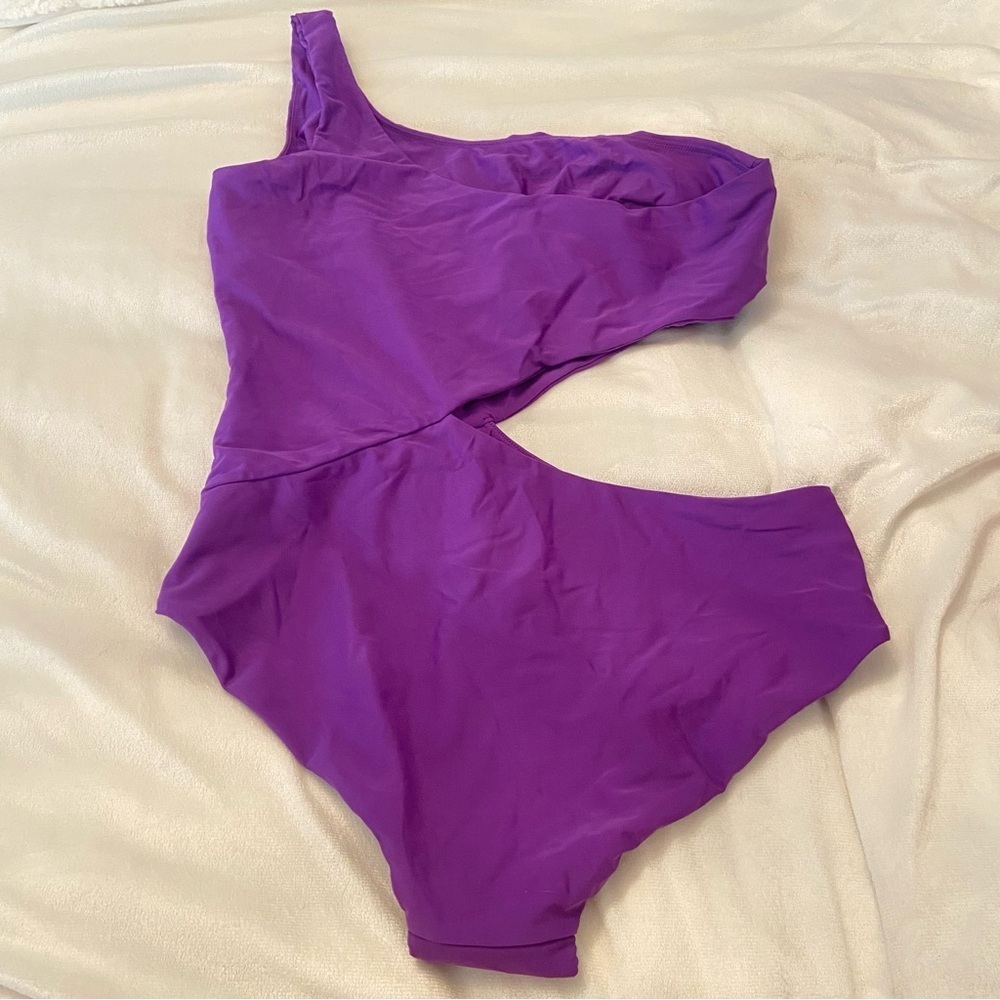 New! Bfyne Kysre Purple One Shoulder Cutout One-Piece Swimsuit NWOT 3495 - Picture 3 of 7